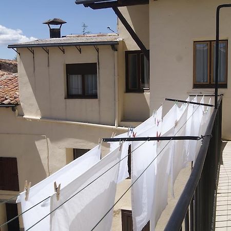Hotel Fonda Domingo à Lles Extérieur photo