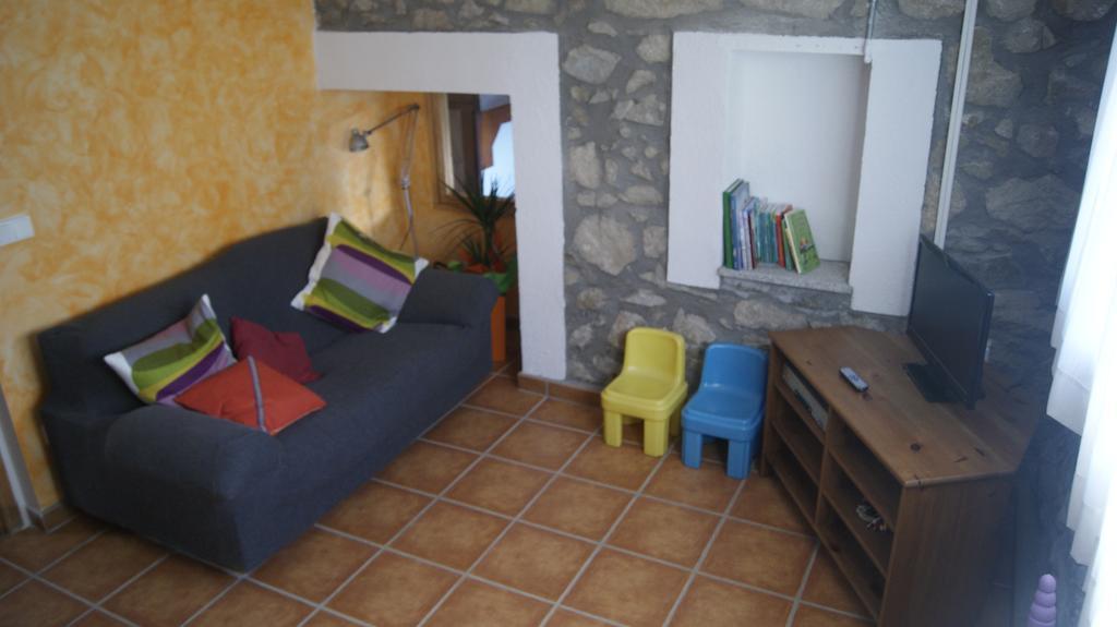 Hotel Fonda Domingo à Lles Extérieur photo