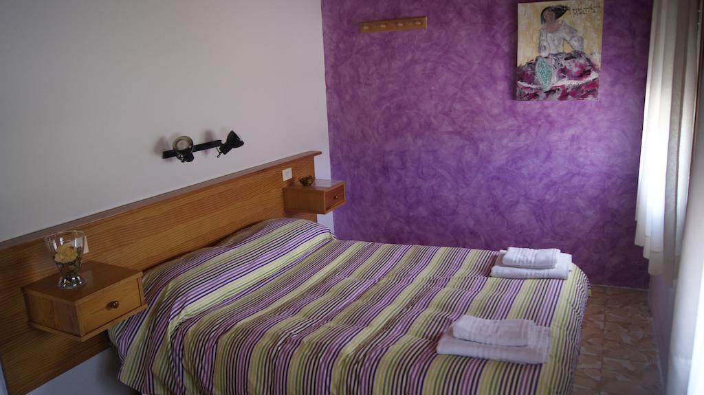 Hotel Fonda Domingo à Lles Extérieur photo