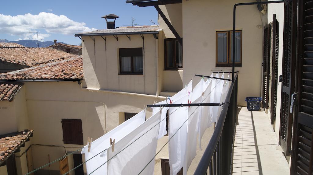 Hotel Fonda Domingo à Lles Extérieur photo